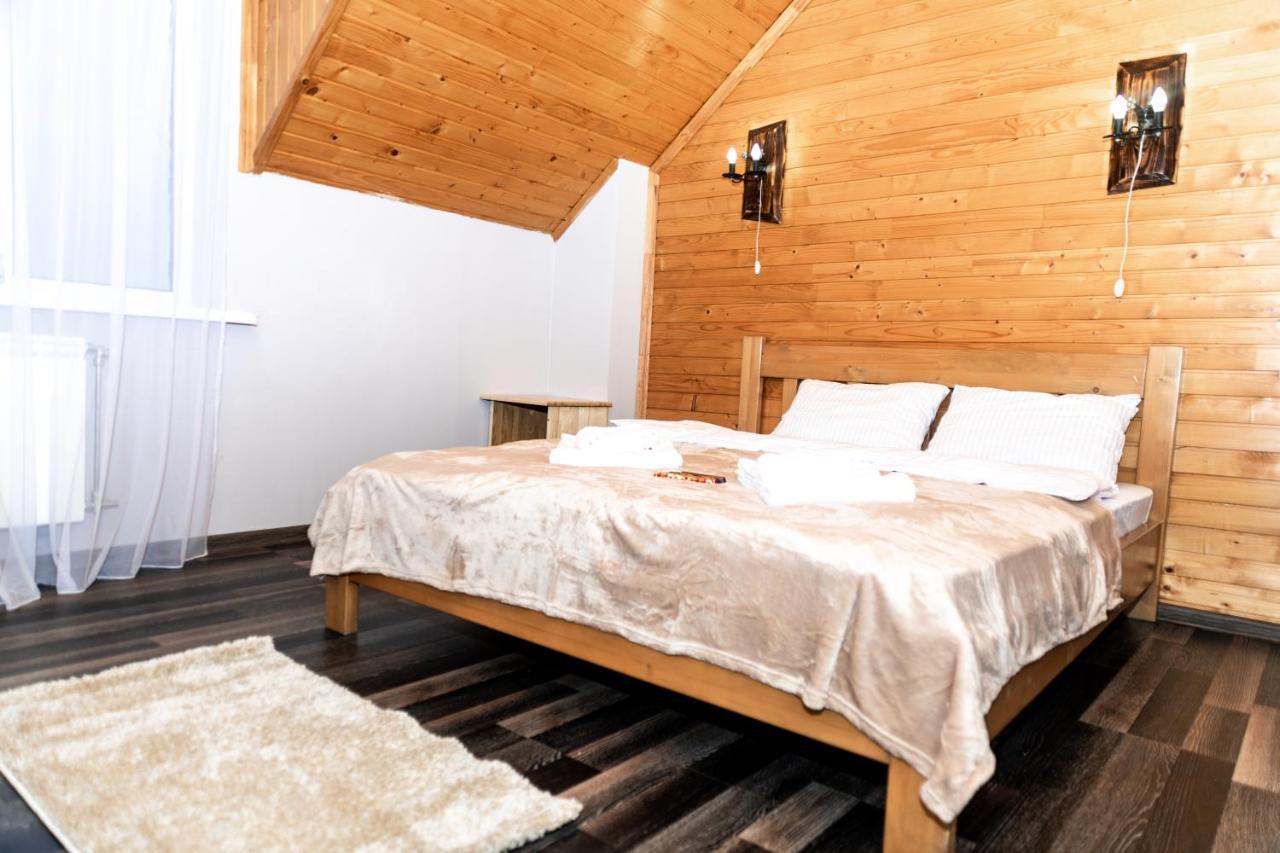 Wood House Hotel Pilipets Ngoại thất bức ảnh