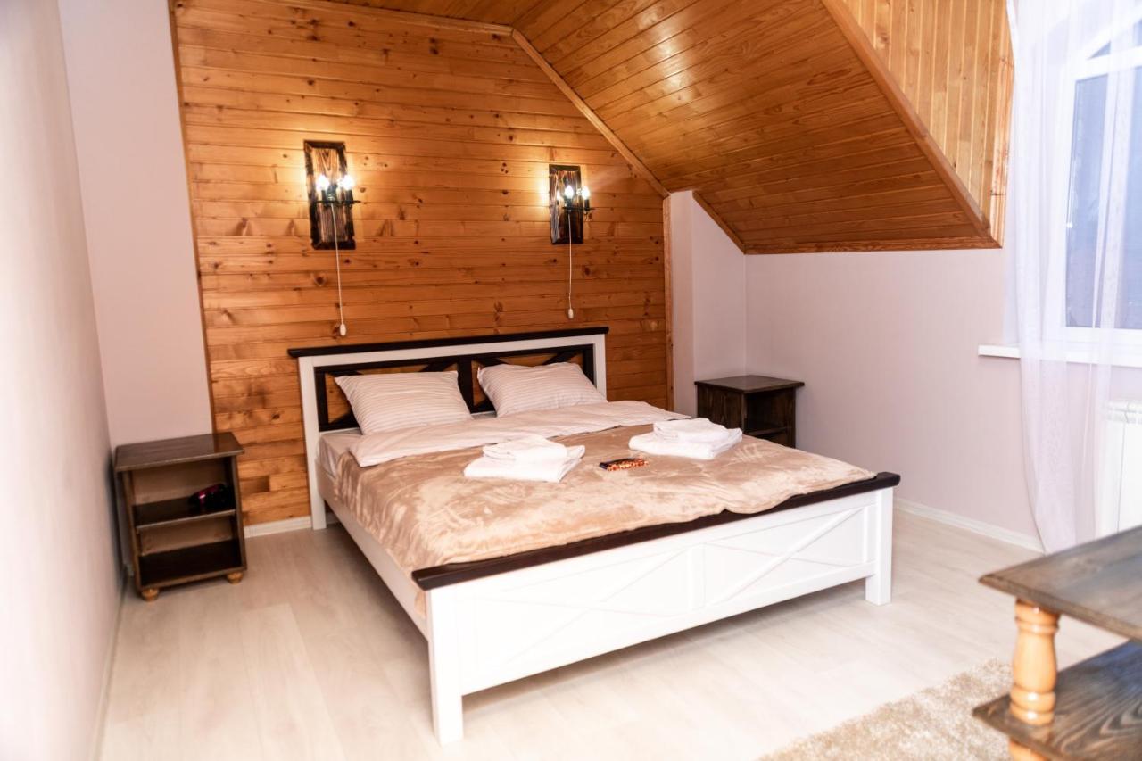 Wood House Hotel Pilipets Ngoại thất bức ảnh